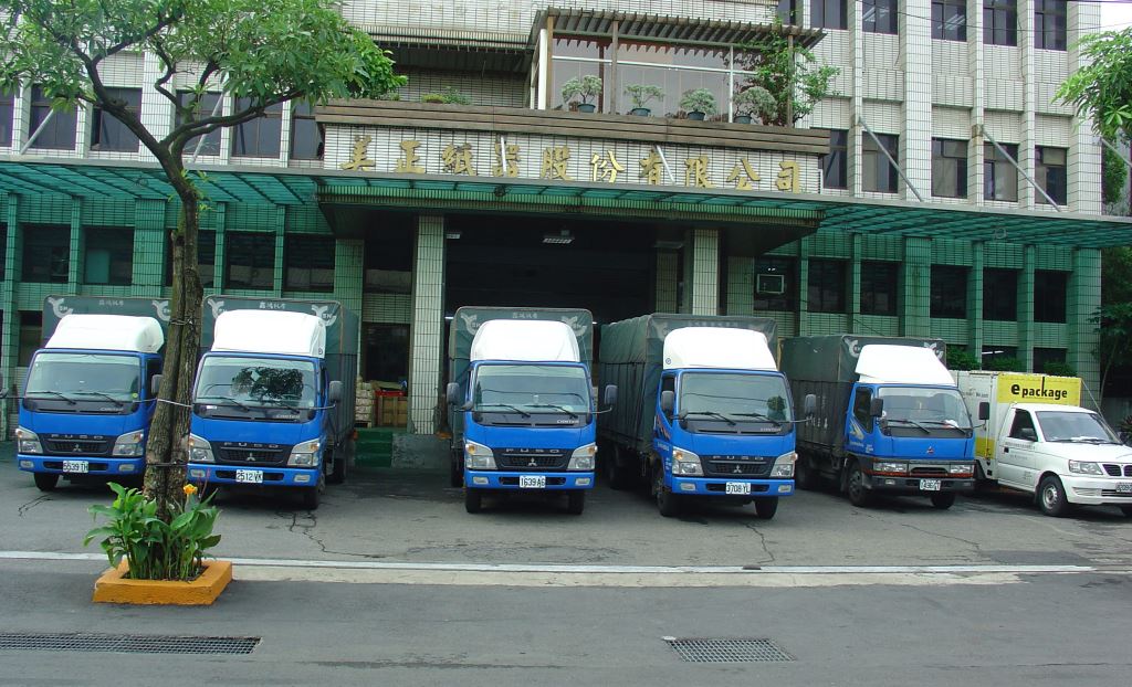 全國物流由美正自有車隊配送